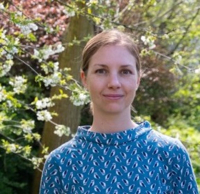 Fellow Julia Schaumburg Awarded Engle Prize